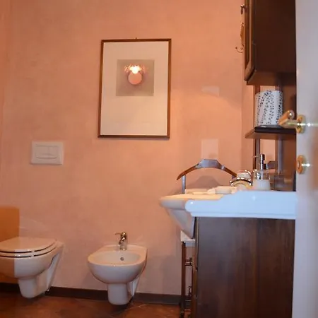 Casale Sambuceto * Compiano