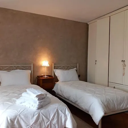 Casale Sambuceto Bed & Breakfast