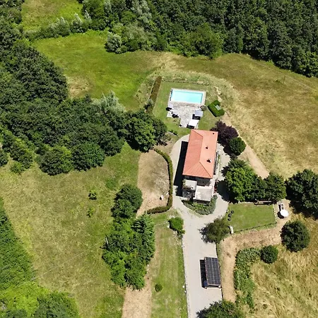 Casale Sambuceto Bed & Breakfast