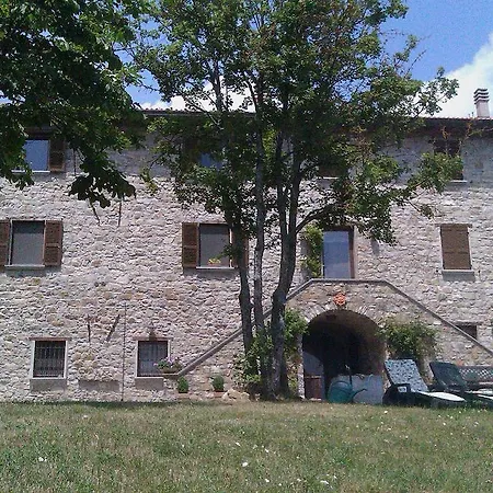 Casale Sambuceto Bed & Breakfast Compiano