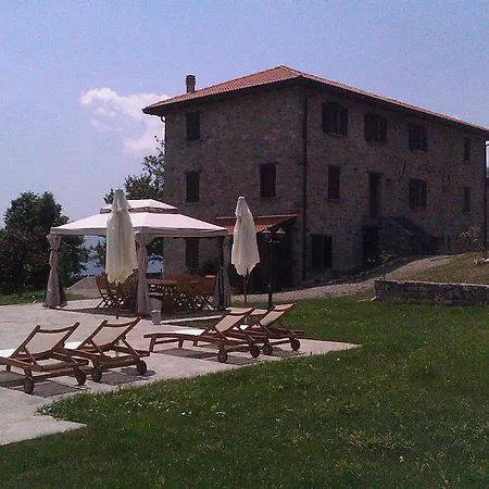 Casale Sambuceto Bed & Breakfast