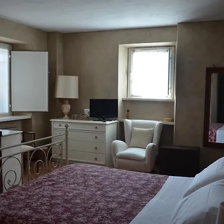 Bed & Breakfast Casale Sambuceto *