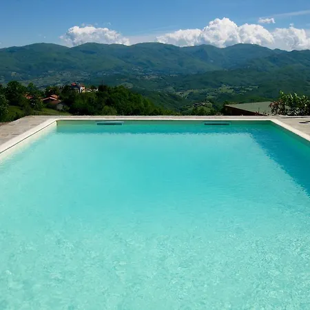Casale Sambuceto Bed & Breakfast *